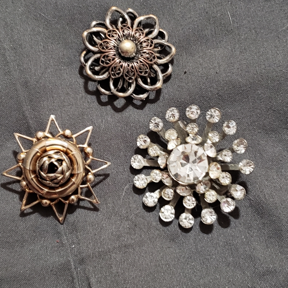 🌟 VINTAGE BROOCH LOT | 3-Piece MCM Rhinestone & Floral Statement Pins - Picture 16 of 16